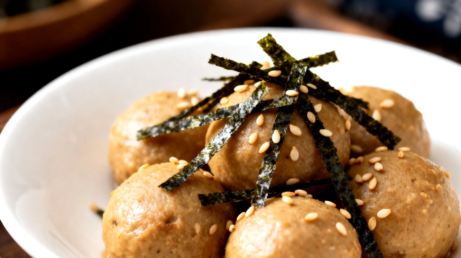 Miso-Kugeln mit Nori und Sesam"